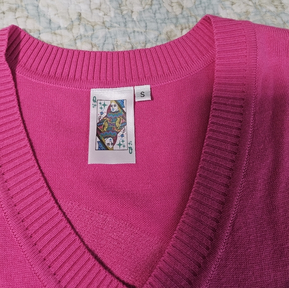 Queen of Sports Feather Sweater Tank, Size Small - Picture 7 of 10